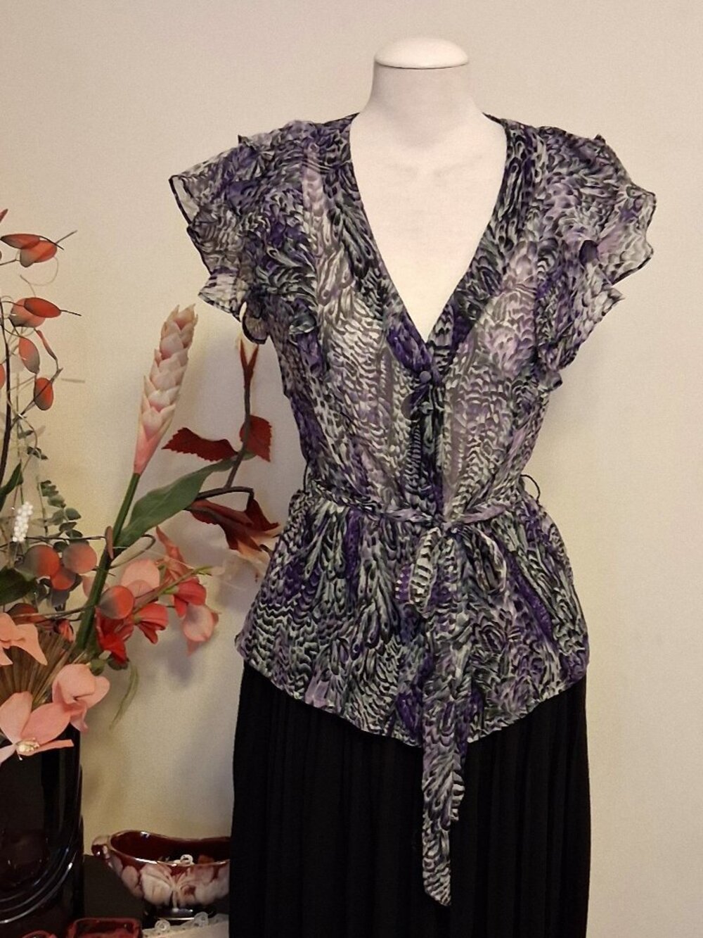 NWOT Ruffle Tunic Well Tailored Quality Summer Tank Top Sleeveless Blouse 6